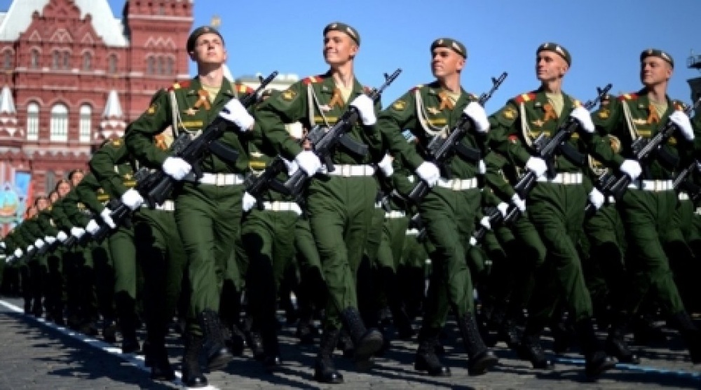 Ресей армиясы 9 мамырдағы әскери шеруде. Сурет russian.rt.com сайтынан алынған