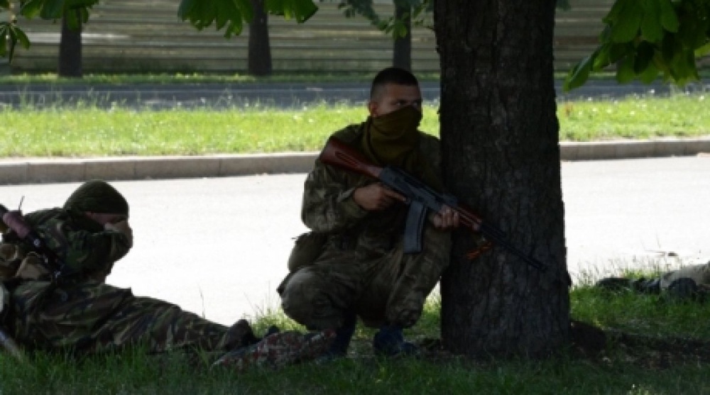 Донецкі жасақтары. Сурет РИА Новости ақпарат құралынан алынған