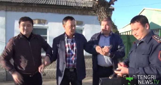 В Кызылорде устроили погоню за подозреваемым во взятках полицейским 