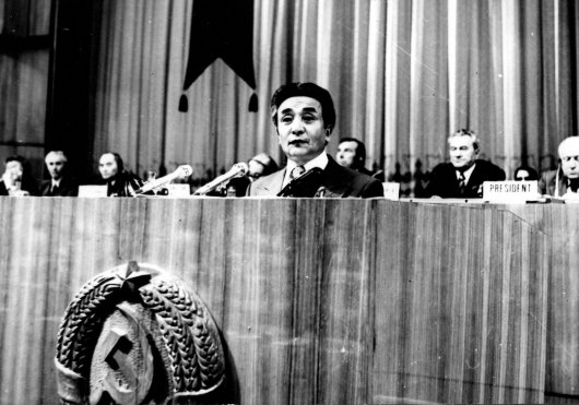 Министр Шарманов Алматыдағы конференцияда. 1978 жыл.