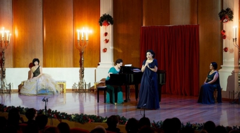 Көрермендер опера әншілерінің орындауында романстар тыңдай алады. ©astanaopera.kz