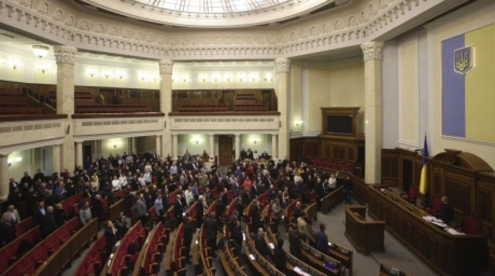 Украина депутаттары парламенттің арнайы сессиясында. 20 ақпан 2014 жыл. ©REUTERS
