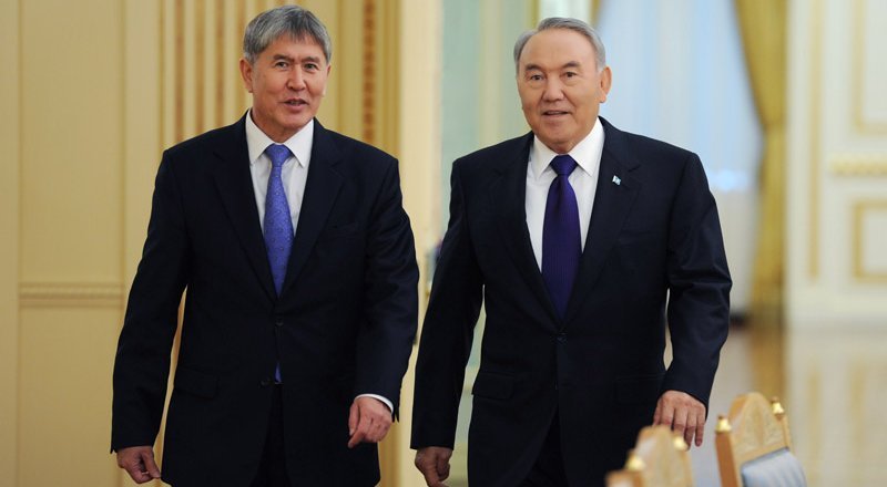 Алмазбек Атамбаев пен Нұрсұлтан Назарбаев. © Ақорда
