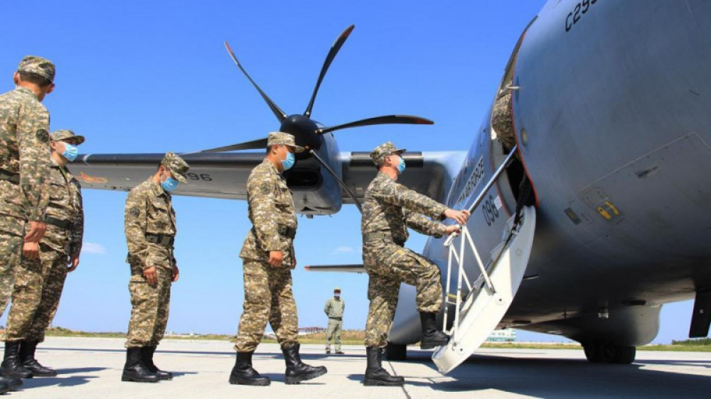 Қазақстанның әскери дәрігерлері зардап шеккендерге көмек көрсету үшін Ливанға ұшып кетті