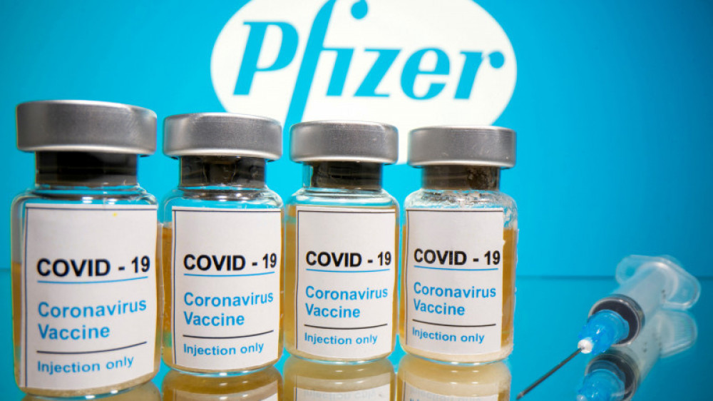 Мексикада Pfizer вакцинасын салдырған дәрігердің миы қабынған