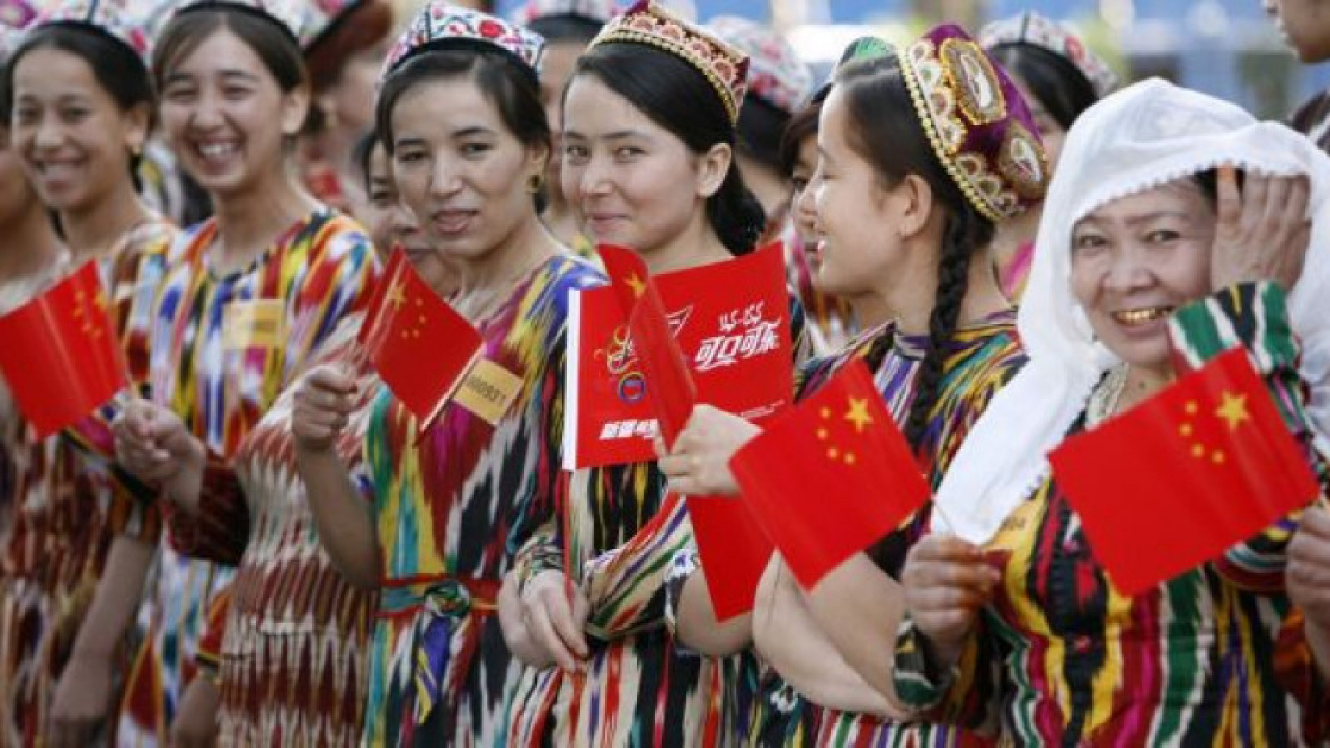 Народ проживающий в азии. Уйгуры в Китае. Народ Китай Синьцзян. Народ уйгуры в Китае.