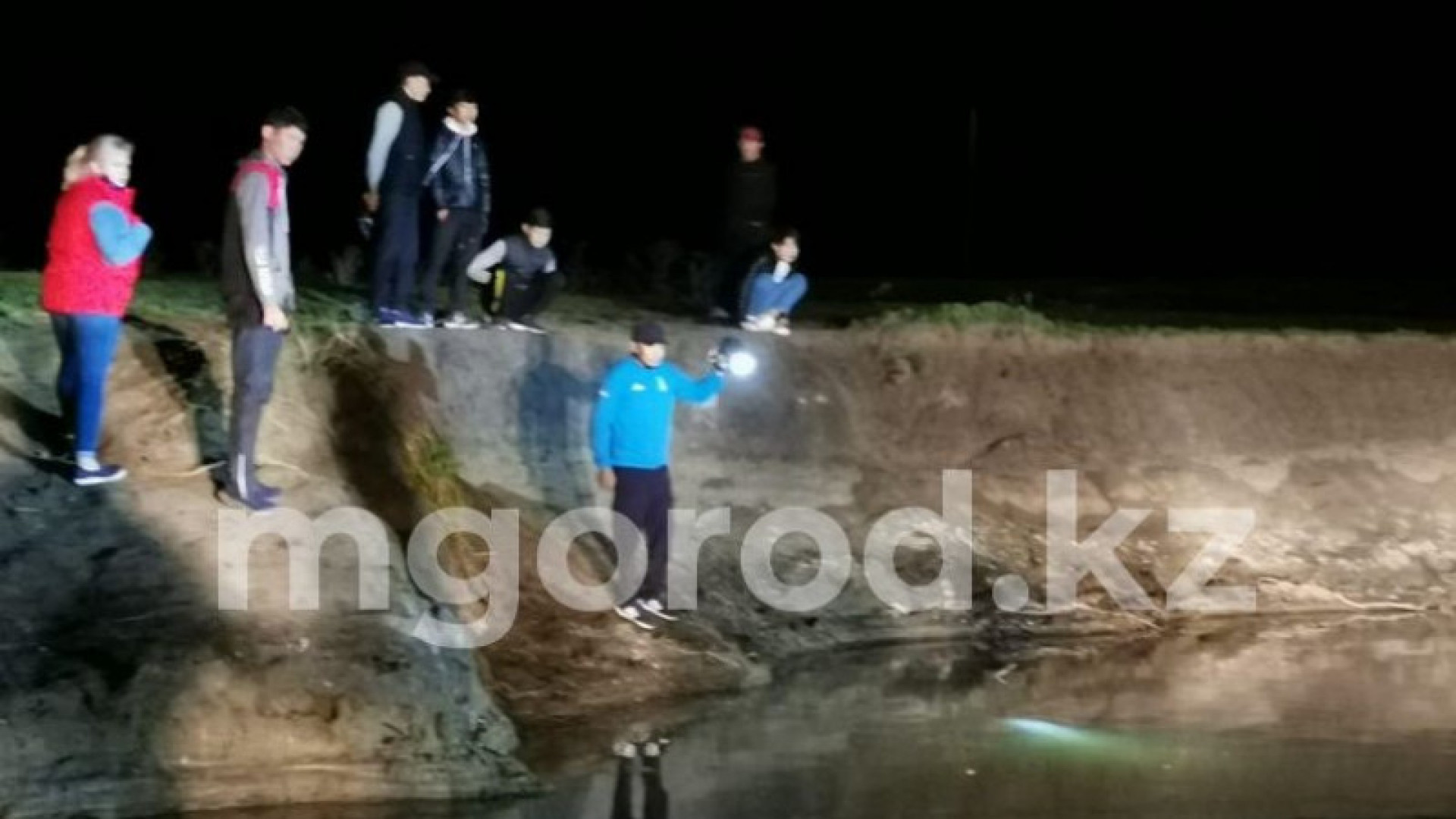 Новости утонувших мальчиков. Мальчик утонул в реке Сунжа Грозный. Речка Кочеты мальчик утопился.