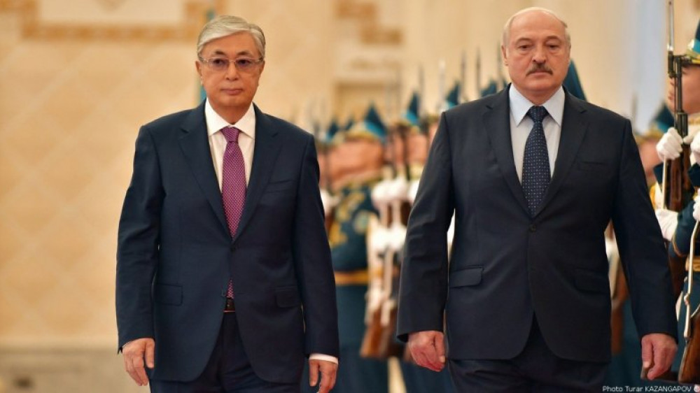 Тоқаев пен Лукашенко телефон арқылы сөйлесті