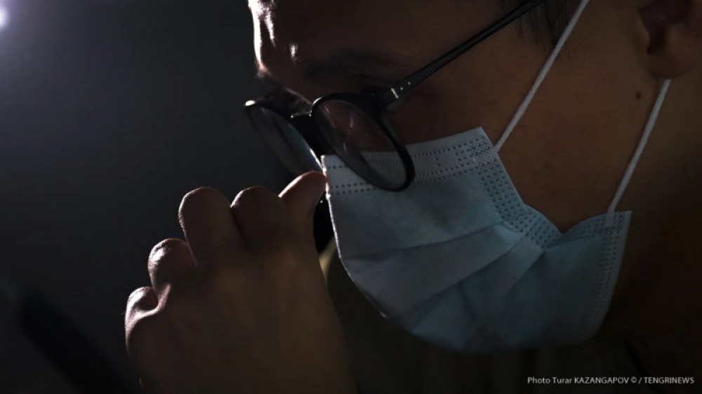 Ақмола облысында медицина қызметкері жалған вакцинация құжатын жасады деген күдікке ілінді