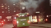 Алматыда автобус төбесінде отшашу атқандар ұсталды