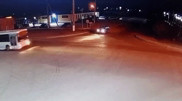 Сәтбаевта автобус мотоциклмен соқтығысты: желіде жол апатының видеосы пайда болды