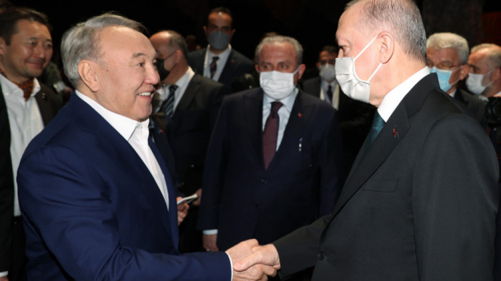 Назарбаев Антальяда Ердоғанмен кездесті