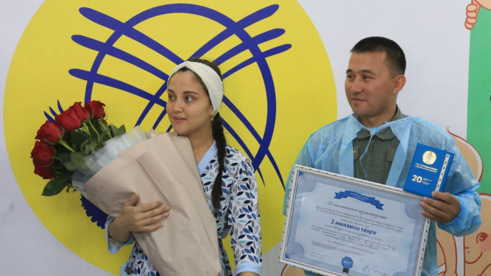 Бейбіт Исабаев Қазақстанның 20 миллионыншы жетісулық тұрғынын құттықтады