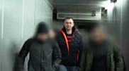 Алаяқтық жасады деген күдікті қазақстандық Латвиядан экстрадицияланды