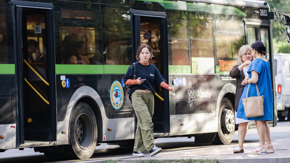 Алматыда автобустардың жолақысы көтеріледі: мәслихат шешім қабылдады